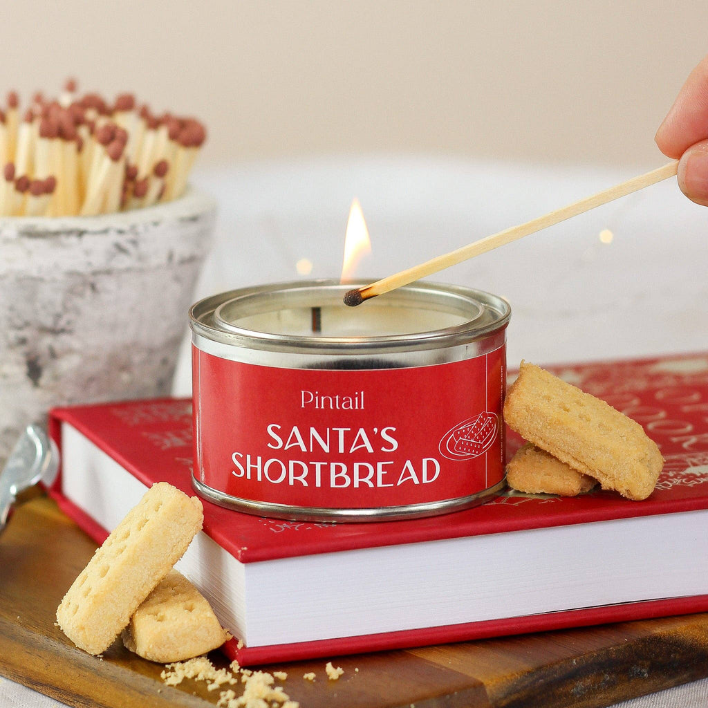 Small candle in paint pot / Santa's shortbread cookies